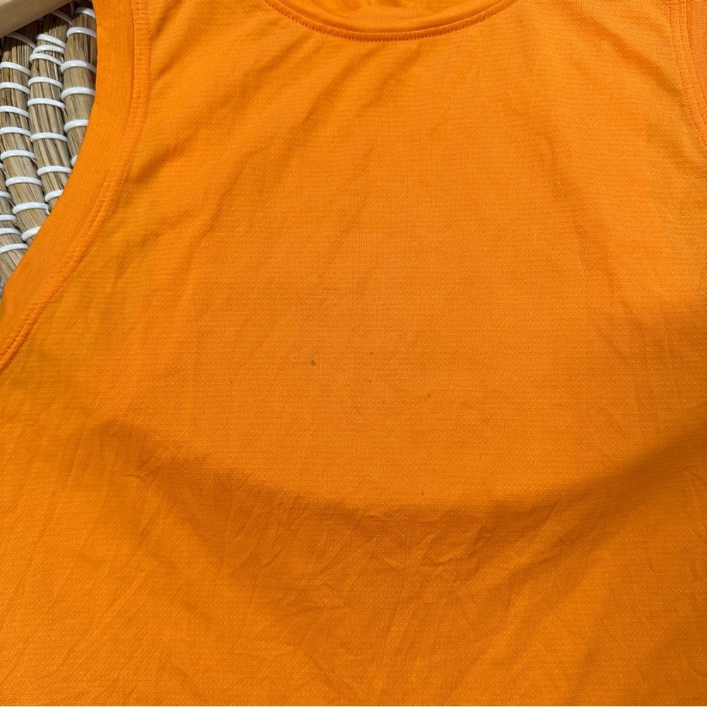 Lululemon Women’s Ultralight Waist-Length Tank Top Sleeveleee in Orange Size 2 - Picture 12 of 12